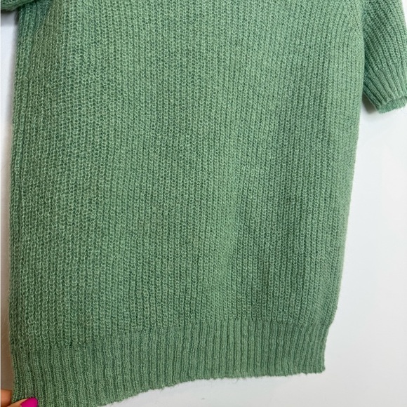 Elegant Mint Crew Neck Sweater - Picture 4 of 6